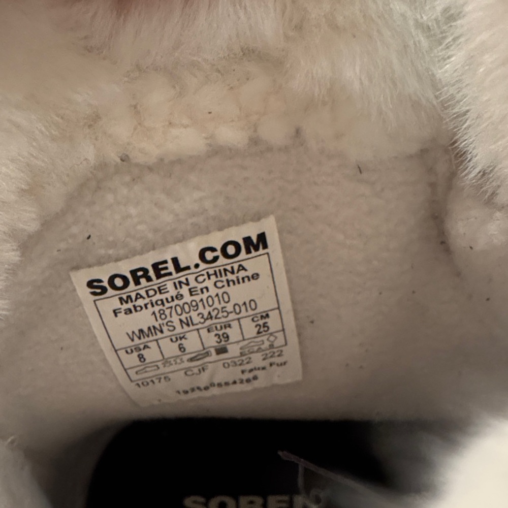 Sorel Black Boots with White Trim - Picture 5 of 7